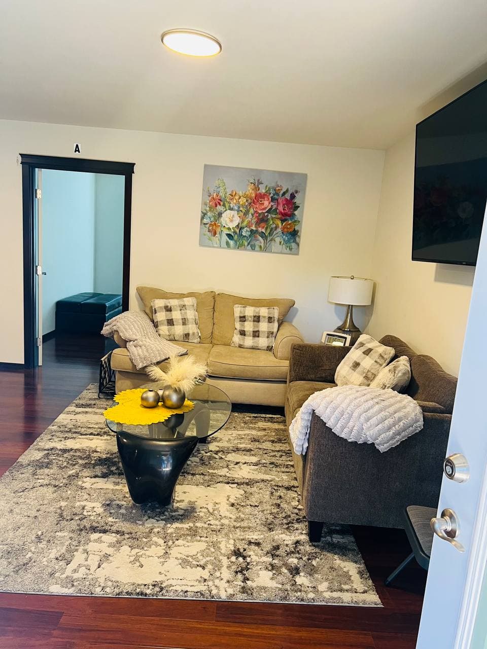 Contact Hero Image 1